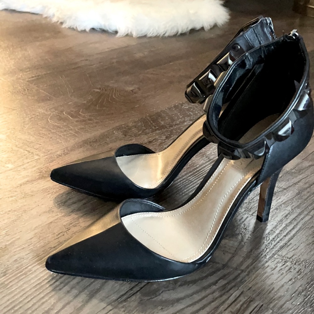 BCBG Maxazria back zip ankle strap pumps